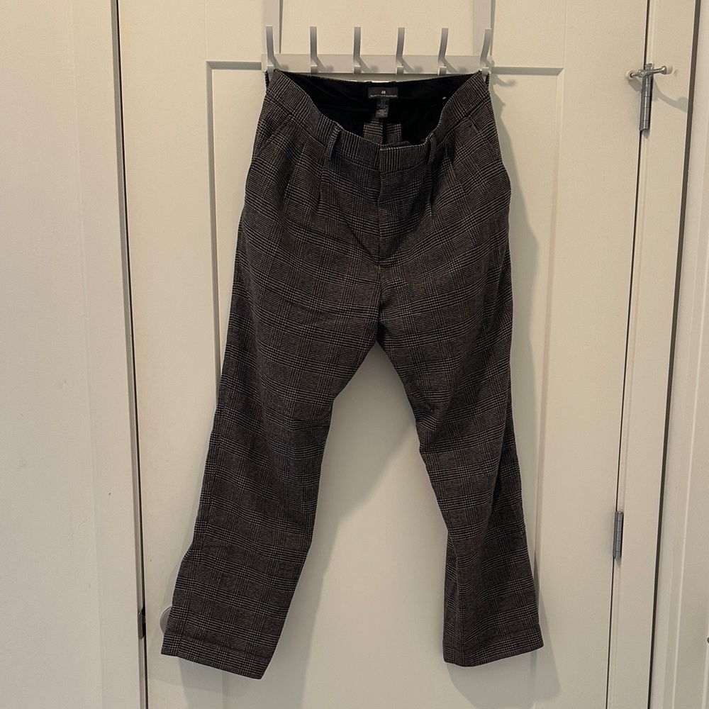 H&M Men's Brown and Tan Patterned Dress Pants